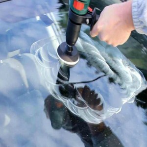 Đánh bóng kính ô tô - cách xử lý xước an toàn